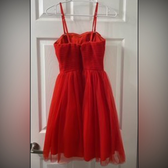Short red graduation dress - Picture 3 of 3